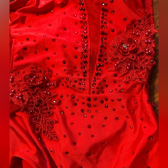 Glamour Red Rhinestone dance costume - Picture 7 of 8